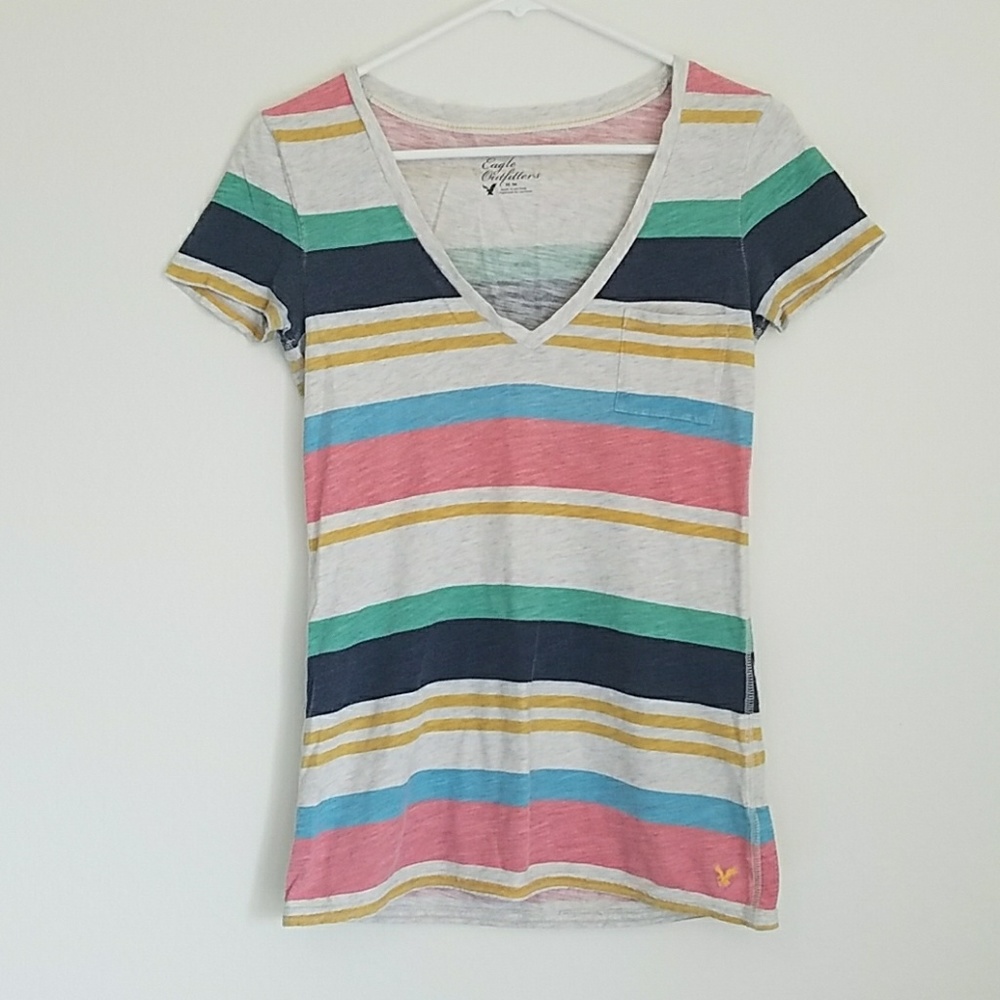 American Eagle v neck